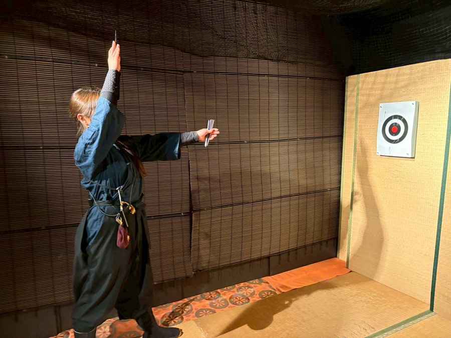 Shuriken throwing